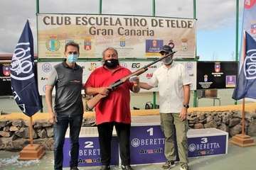  José Manuel Andújar, brillante ganador del IX Día del Tirador Beretta en Telde/TA.
